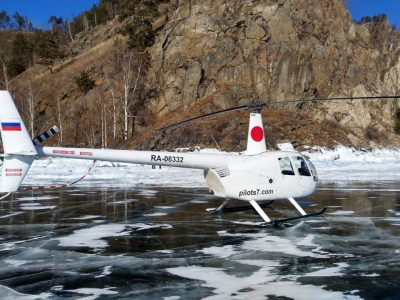 вертолет на льду